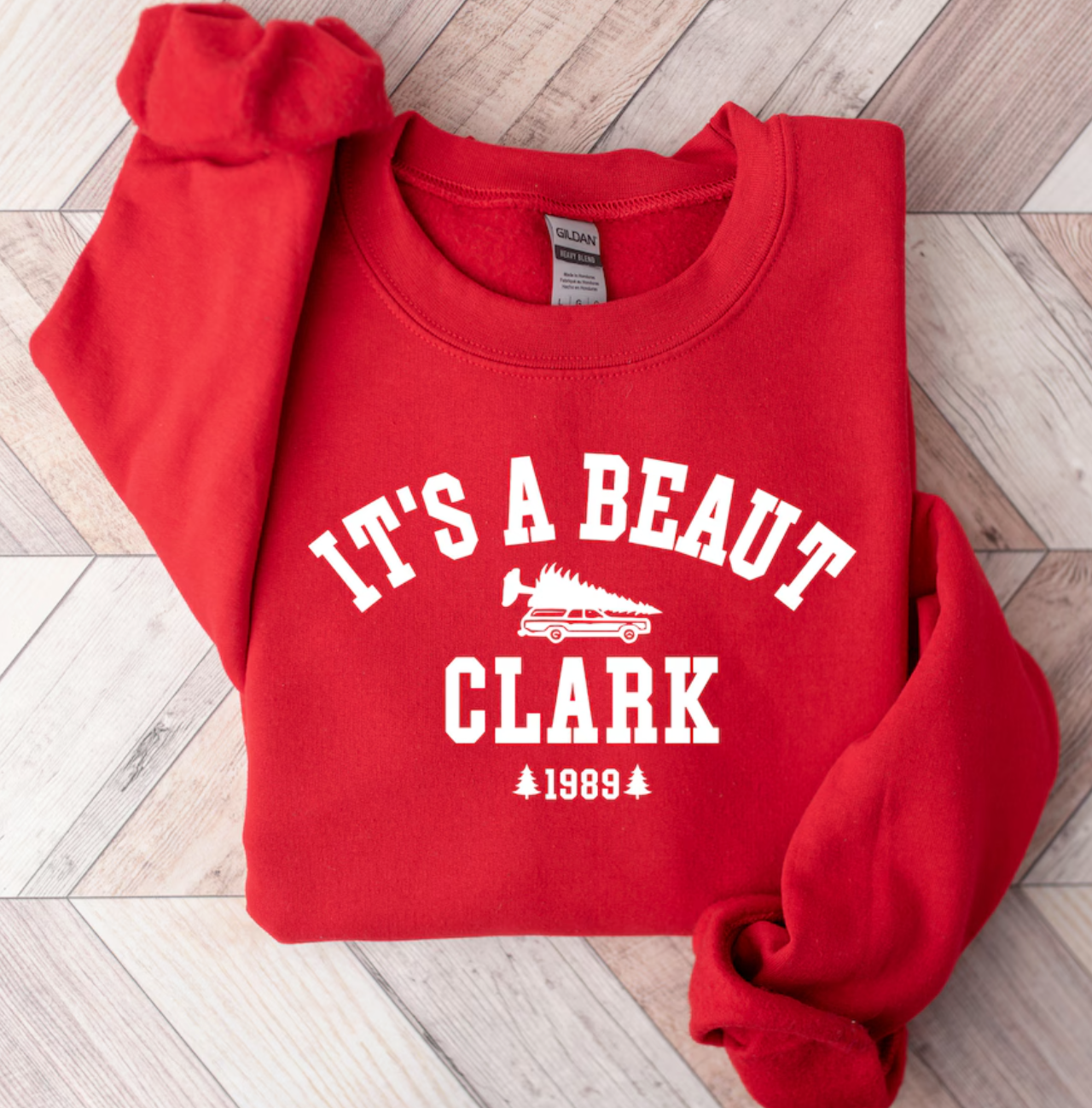 IT'S A BEAUT CLARK SWEATSHIRT (GILDAN)