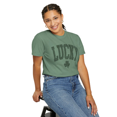 Lucky T-shirt - distressed (Comfort Colors)